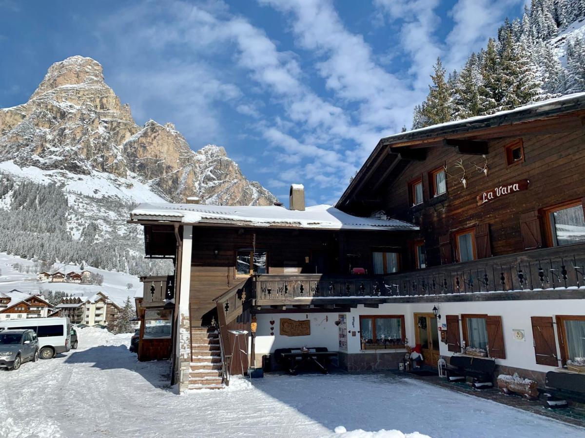 Garni La Vara Corvara In Badia Exterior foto